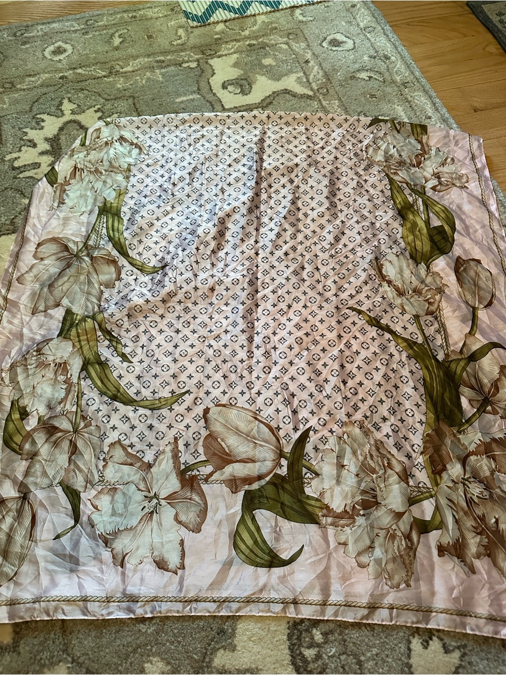 Designer 100% silk scarf light pick floral